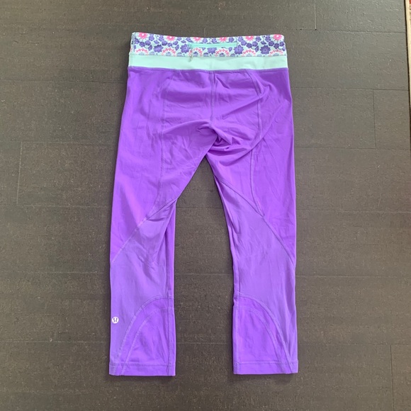 Lululemon pace rival crop, size 6 - Picture 2 of 7